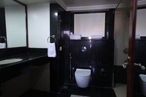 Premium Room | Bathroom | Shower, hair dryer, towels, soap - Eastin Hotels (Hyderabad)
