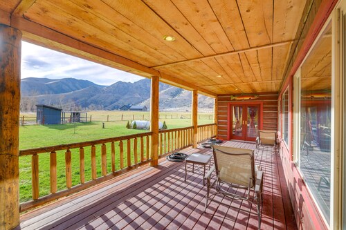 Salmon Vacation Rental w/ Mountain Views!
