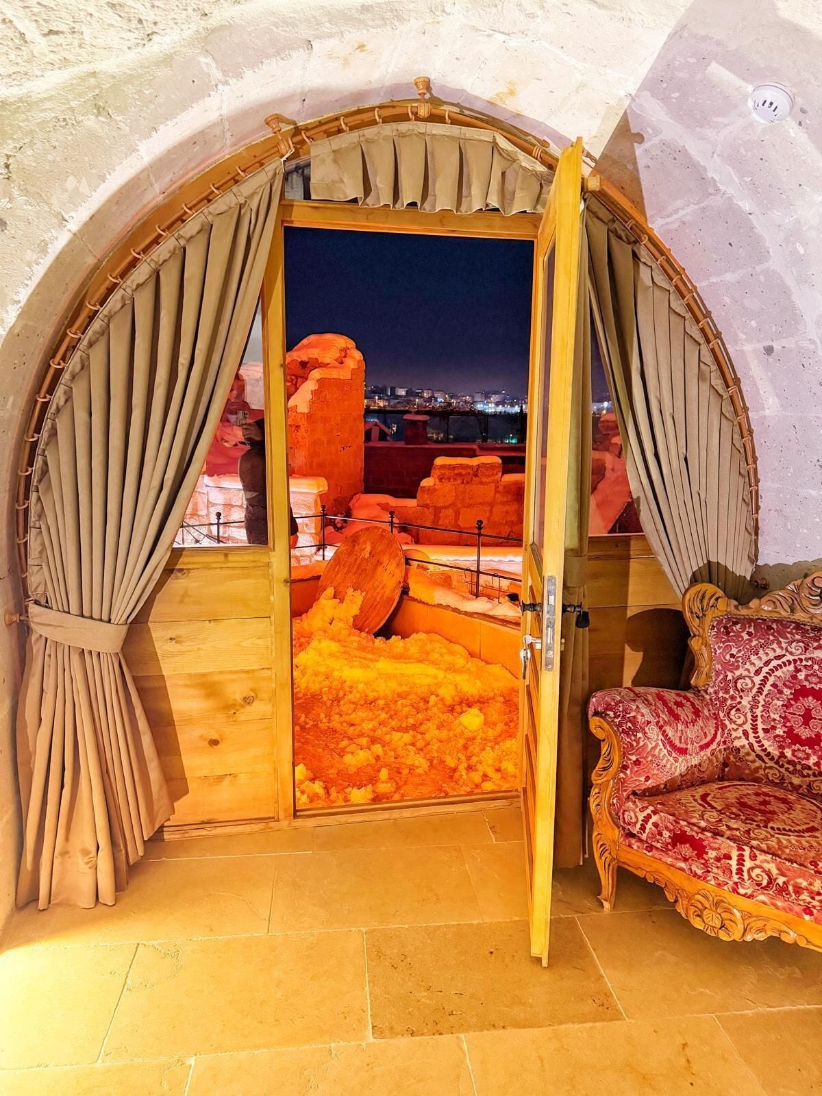 Deluxe Room | Minibar, individually decorated, individually furnished, free WiFi