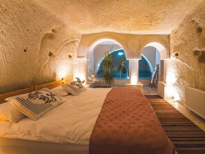 Devrent Valley Private Pool Cave Suite | Minibar, individually decorated, individually furnished, free WiFi - MY CAVE SUITE (Nevsehir)
