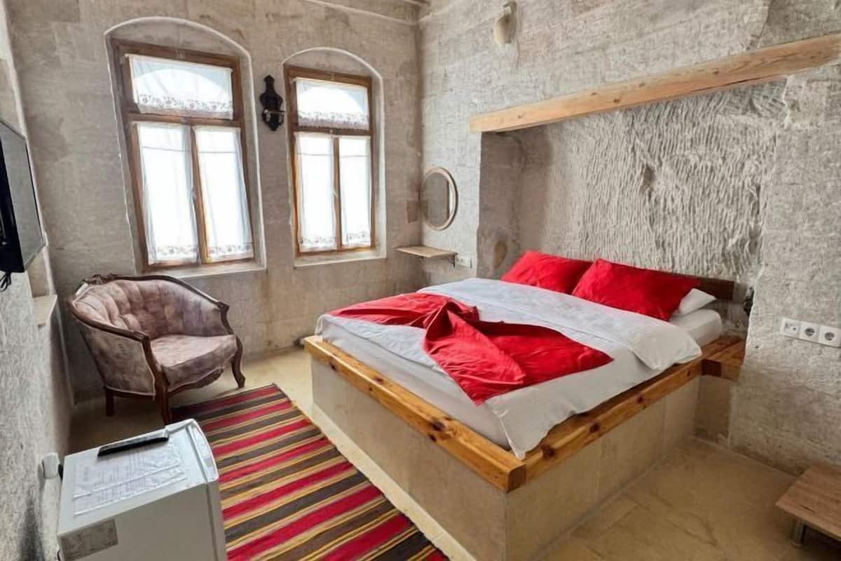 1 bedroom, minibar, individually decorated, individually furnished