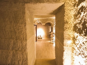 Gomeda Private Pool Hammam Cave Suite | Bathroom | Eco-friendly toiletries, hair dryer, slippers, towels - MY CAVE SUITE (Nevsehir)