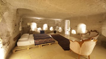 Minibar, individually decorated, individually furnished, free WiFi