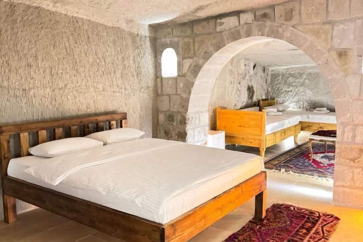 1 bedroom, minibar, individually decorated, individually furnished