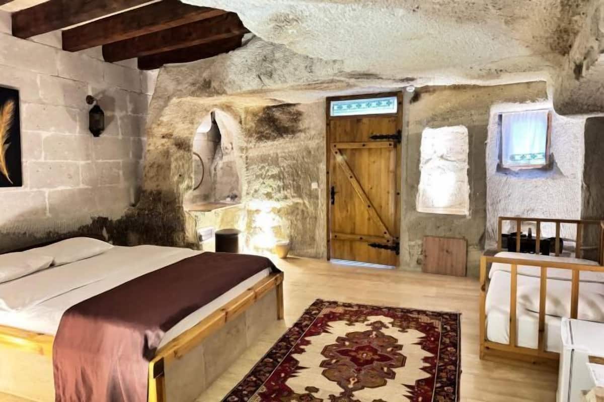1 bedroom, minibar, individually decorated, individually furnished