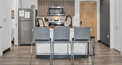 2BDR Luxury Getaway: Sports & Wellness Hub