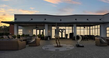 Top-Tier Wellness Facilities | Luxury Suite | Tennis | Pickleball