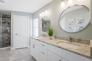 Shower, hair dryer, towels, soap - Ultimate Oasis, Family friendly 4 bed house, New heated salt water pool. (Cape Coral)