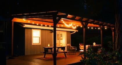 Getaway Cabin in the Woods with Large Outdoor Deck