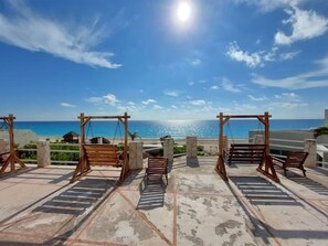 Room, 1 Bedroom, Smoking | Beach | On the beach - Cancun Studio With View of la Laguna (Cancun)