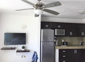 Room, 1 Bedroom, Smoking | Interior