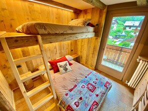 2 bedrooms, free WiFi, bed sheets, wheelchair access - Holiday Apartment "Casa Clus Bormio 2" with Mountain View, 2 Balconies & Wi-Fi (Valdisotto)