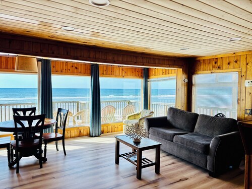 Purple Moon #2 - Beautiful Beachfront home with private access to the beach