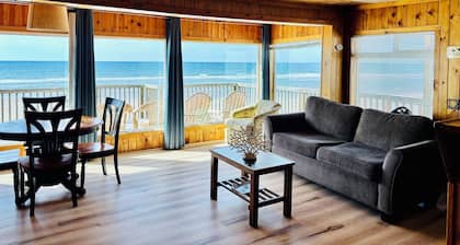 Purple Moon #2 - Beautiful Beachfront home with private access to the beach