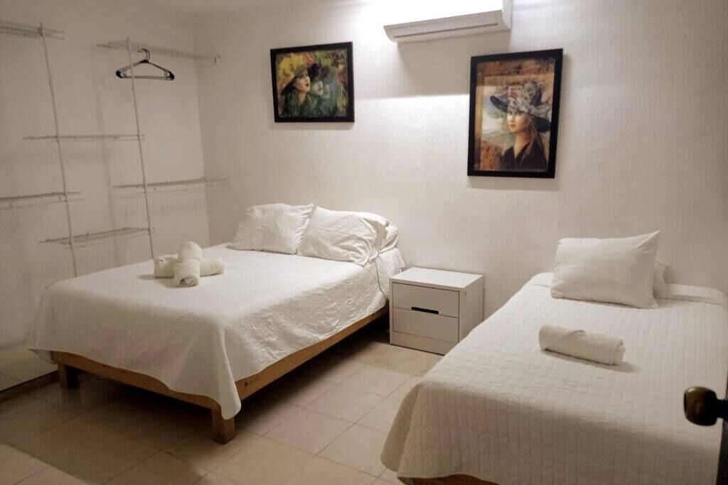 4 bedrooms, iron/ironing board, free WiFi, bed sheets