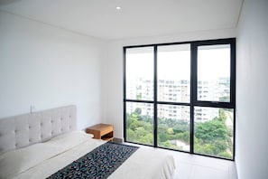 3 habitaciones, escritorio, tabla de planchar con plancha y wifi gratis