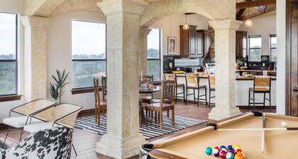 Hudson by AvantStay | W/ Beautiful Views, Multiple Living Areas, Pool & Games