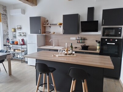 Appartement Rénové Tout Confort 67m2 ,centre Village