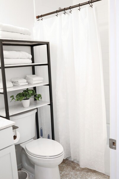 Trinity Townhome #B in the heart of Hobbs