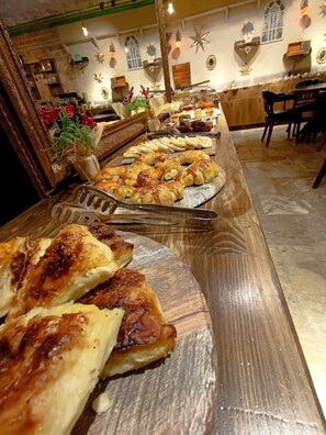 Free daily local cuisine breakfast - Cappadocia Chiaro (Nevsehir)