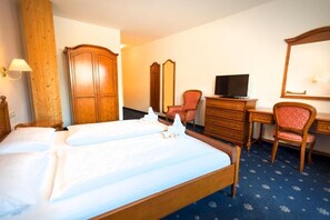 Desk, free WiFi - Piccolo Hotel Marlingerhof (Marlengo)