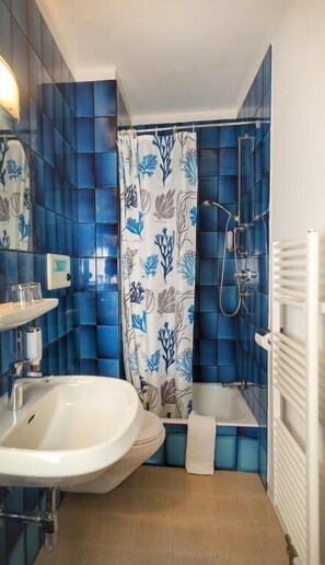 Gratis toiletartikelen, een haardroger