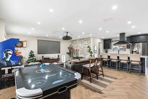 Spielezimmer