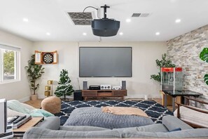 4 Schlafzimmer, Bügeleisen/Bügelbrett, WLAN, Bettwäsche