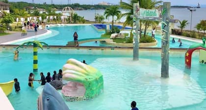 Acapulco Resort & Suites