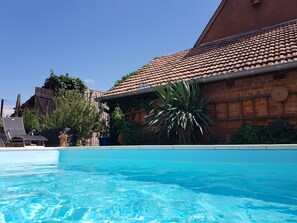 Outdoor pool - Gite de la cour Pavée (Olwisheim)