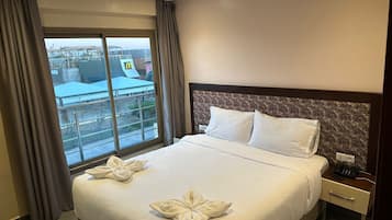 Comfort-Suite | 1 Schlafzimmer, Zimmersafe, Schreibtisch, Verdunkelungsvorhänge