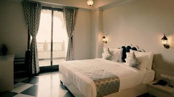 Traditional Studio Suite | Egyptian cotton sheets, premium bedding, down duvets