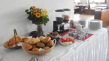 Esmorzar diari d'estil bufet (de pagament)