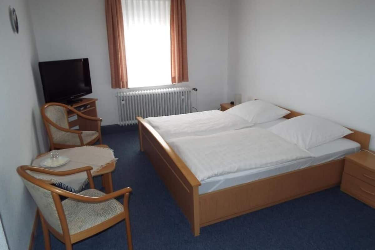 1 slaapkamer, een bureau, geluiddichte muren, gratis wifi