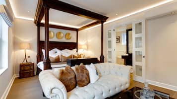 8 bedrooms, iron/ironing board, WiFi, bed sheets