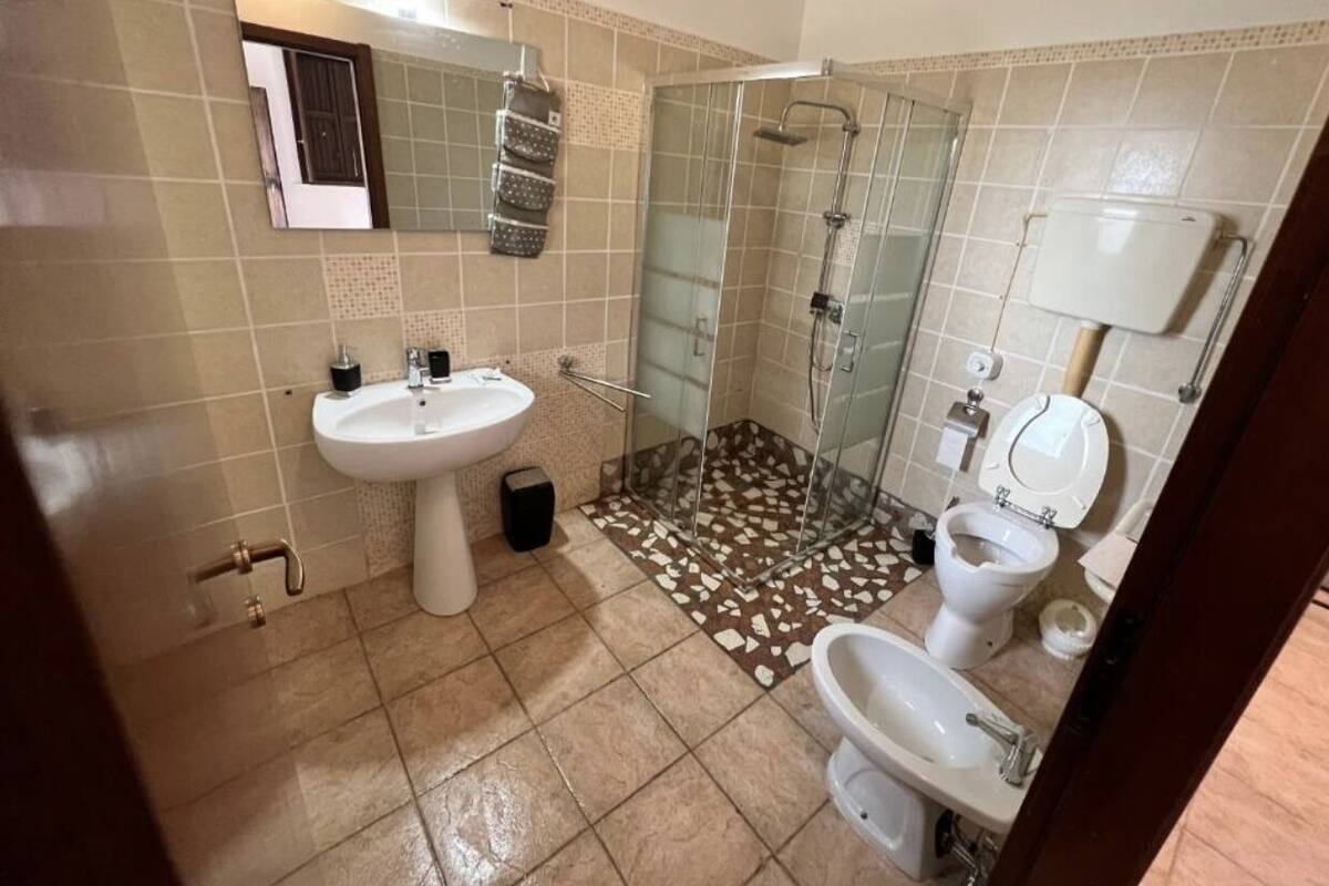 Traditional Room, 4 Bedrooms | Bathroom