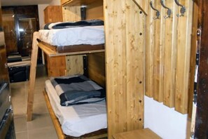 1 chambre, fer et planche Ă repasser, lit parapluie, Wi-Fi gratuit