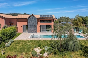 Villa (2 Bedrooms) | Exterior