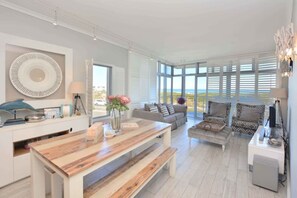 Living area - Spectacular Seaside Apartment
(Cape Town)