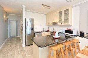 Private kitchen - Spectacular Seaside Apartment
(Cape Town)