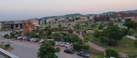 Deluxe Apartment | Balcony