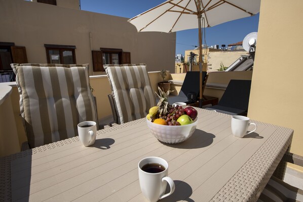 Deluxe Apartment | Terrace/patio