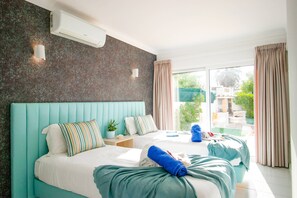 5 chambres, fer et planche à repasser, accès Internet, draps fournis