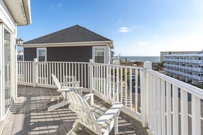 Property grounds - Large Oceanside Home Steps from the Beach w/ Pool (Ocean City)