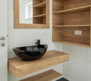 Exclusive Cabin | Bathroom