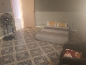 4 habitaciones, wifi y ropa de cama 