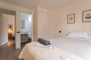 2 habitaciones, tabla de planchar con plancha, wifi y ropa de cama