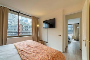 2 habitaciones, tabla de planchar con plancha, wifi y ropa de cama