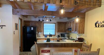 Riverbend #7- Full Property on the River