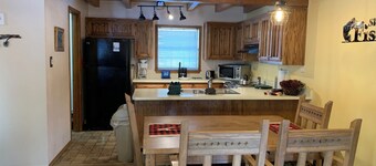 Riverbend #7- Full Property on the River